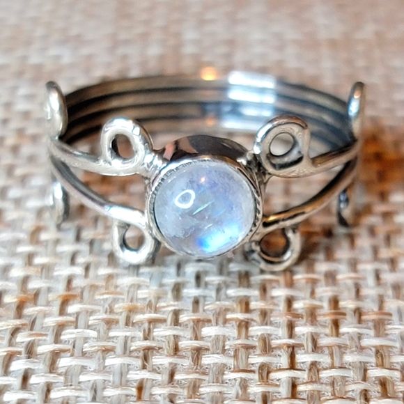 Vintage Jewelry - Native Rainbow Moonstone Ring Size 8 Sterling Silver Boho Genuine Gemstone